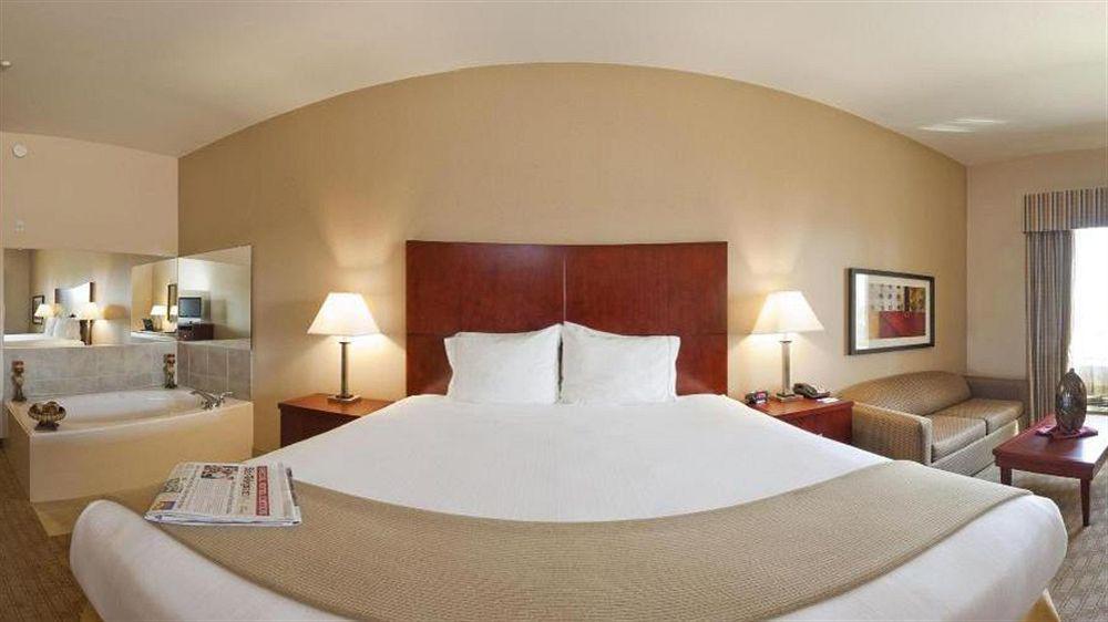 Red Lion Inn & Suites Mineral Wells Luaran gambar